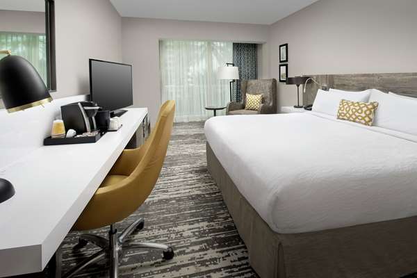  - Hilton Garden Inn Brickell South Miami - I-95, Exit 1A