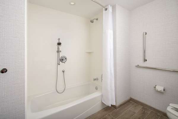  - Hilton Garden Inn Brickell South Miami - I-95, Exit 1A