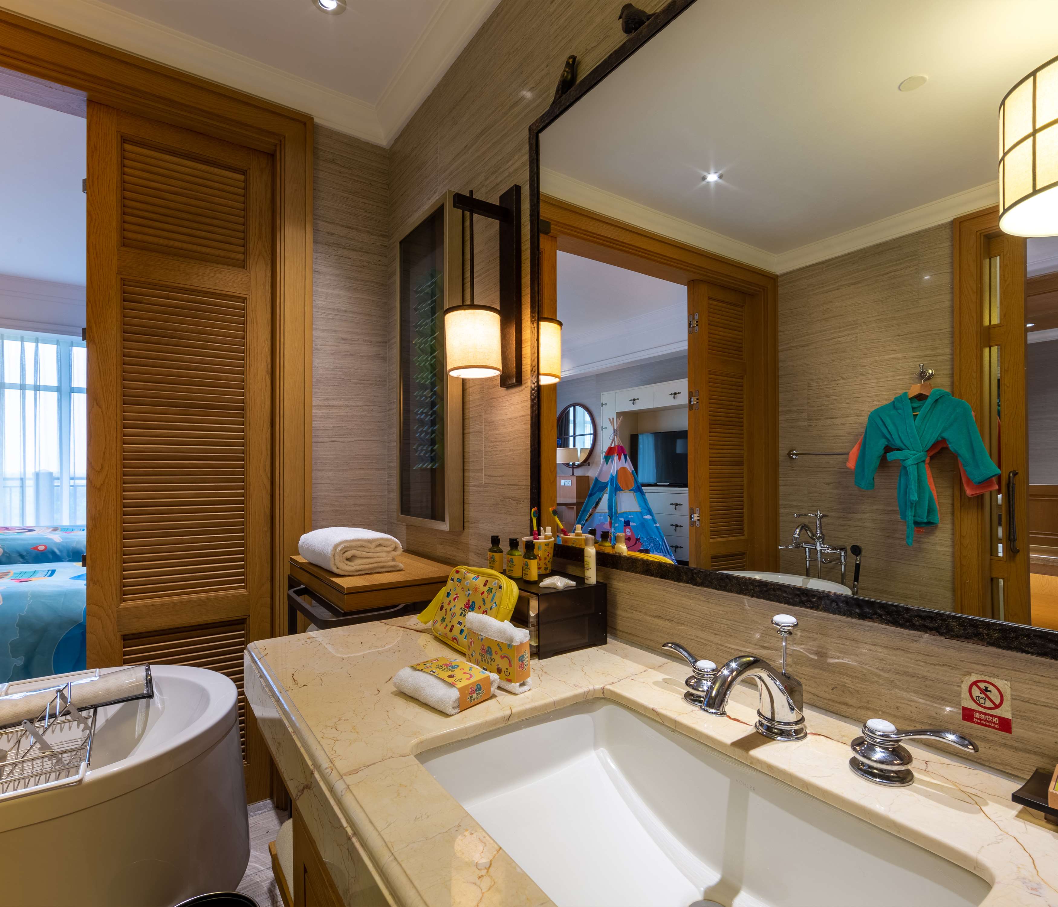 Hilton Wenan Room Type - KING KIKI DINO FAMILY ROOM