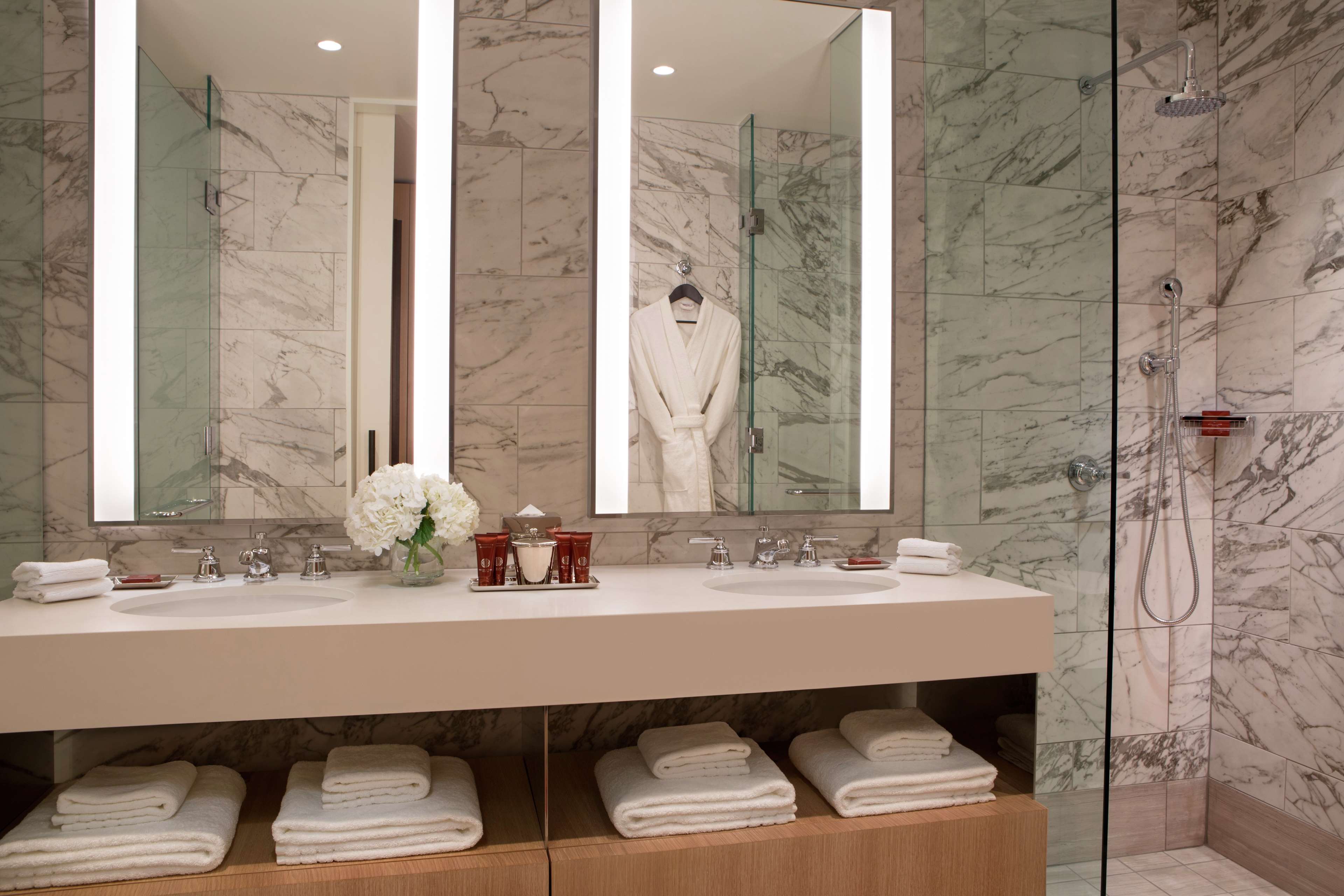 Conrad Washington DC Room Type - SAKURA CORNER ROOM-1 KING