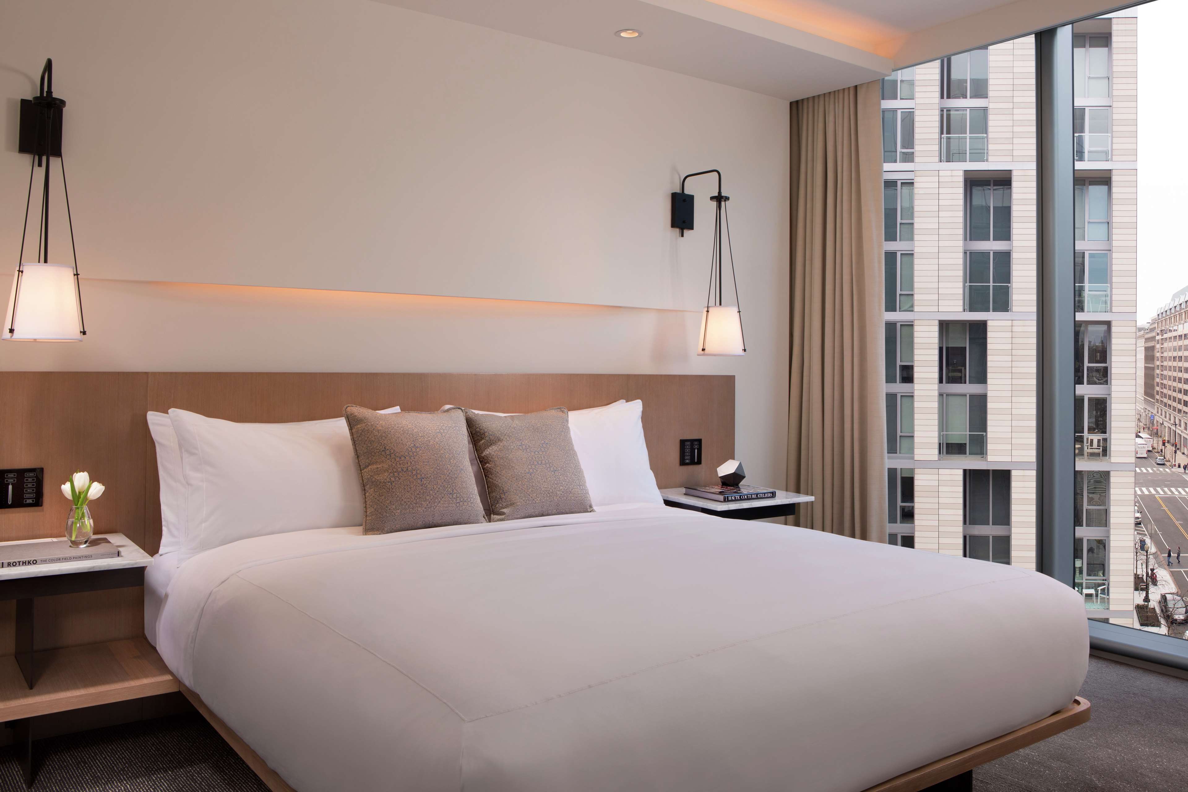 Conrad Washington DC Room Type - PARK VIEW SUITE - 1 KING