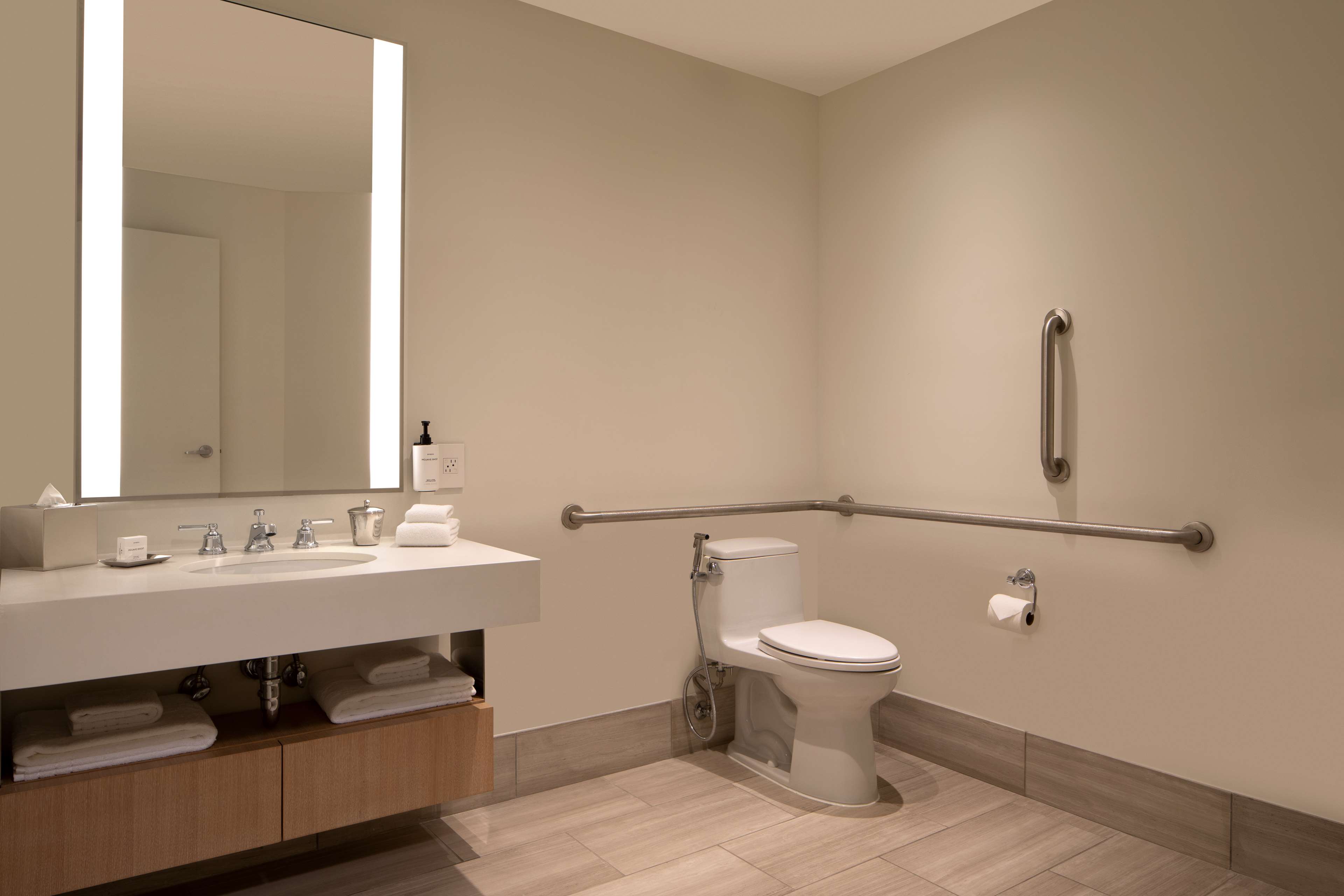Conrad Washington DC Room Type - DLX 1KG MOB HEA ACC RI-SHW