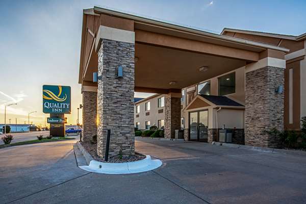 Exterior view - Quality Inn Dodge City