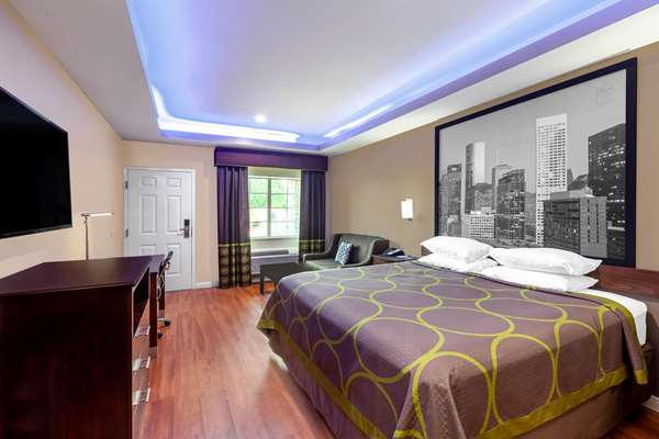  - Super 8 Motel North Houston