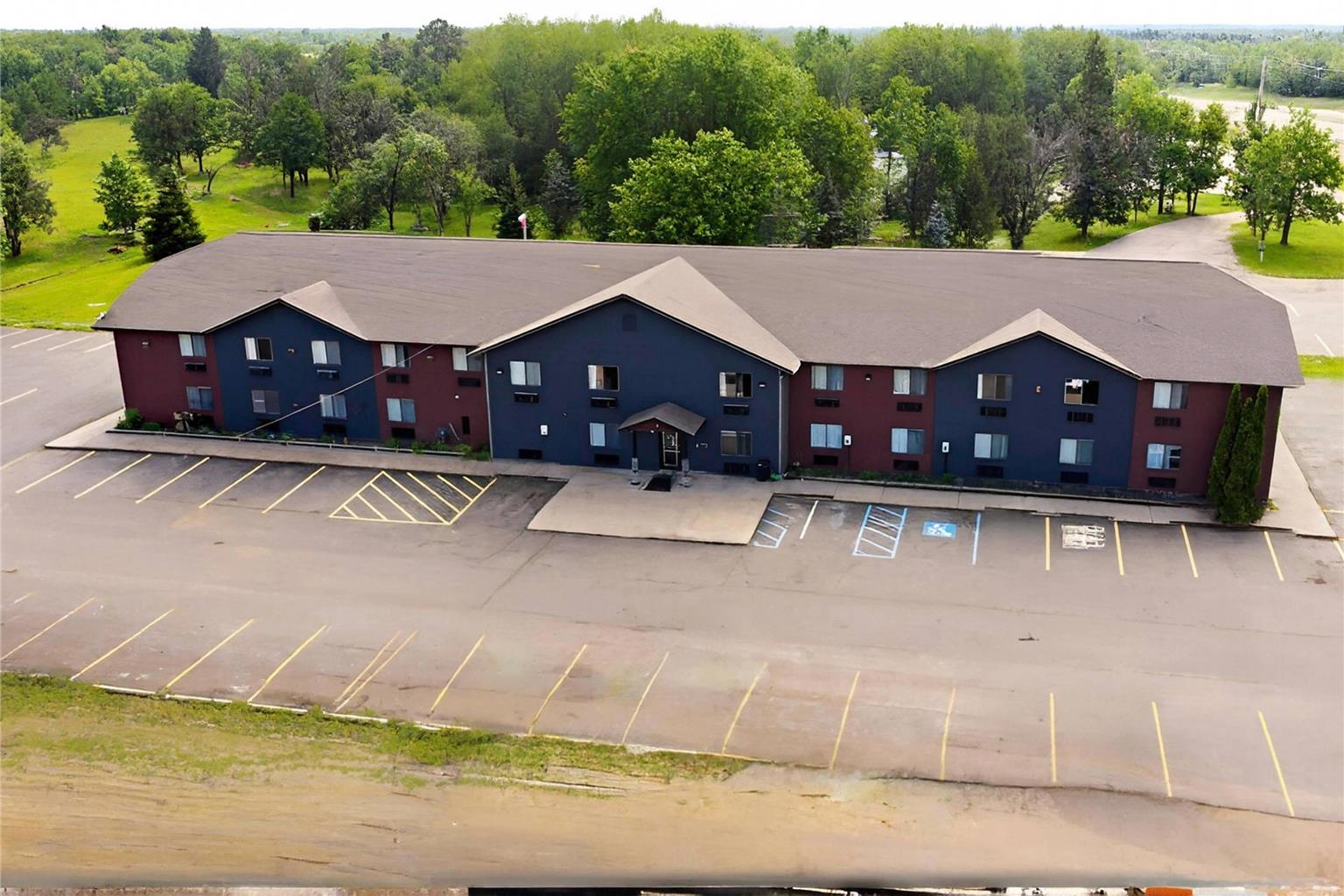 Hibbing Inn & Suites