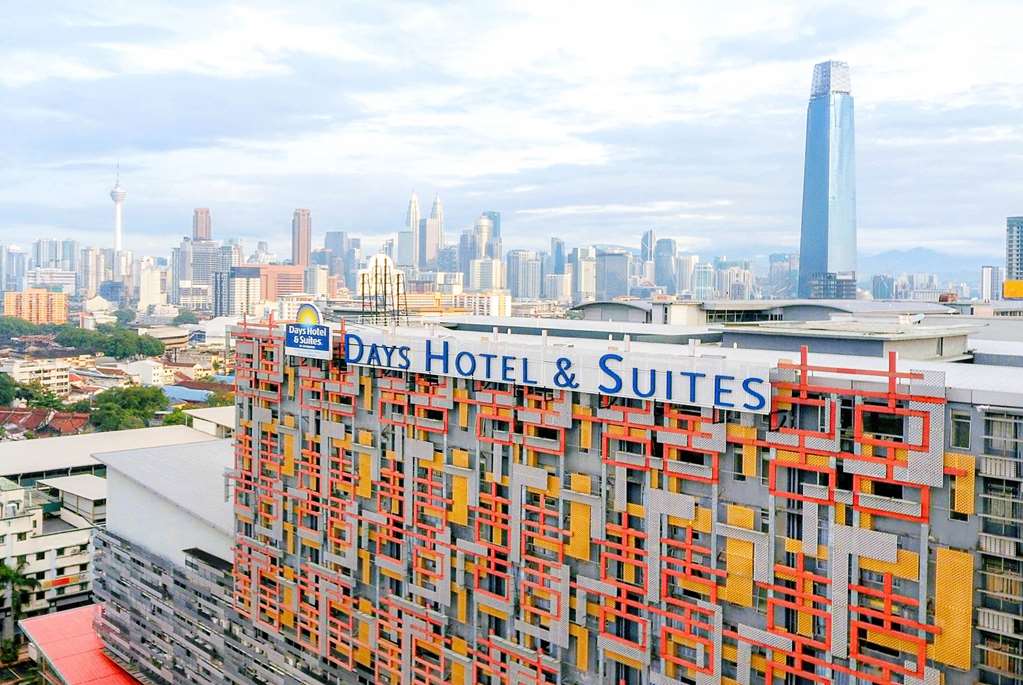 Days Hotel & Suites Fraser Business Park