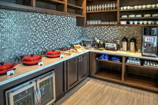 Amenities - Hilton Hotel Green Hills Nashville