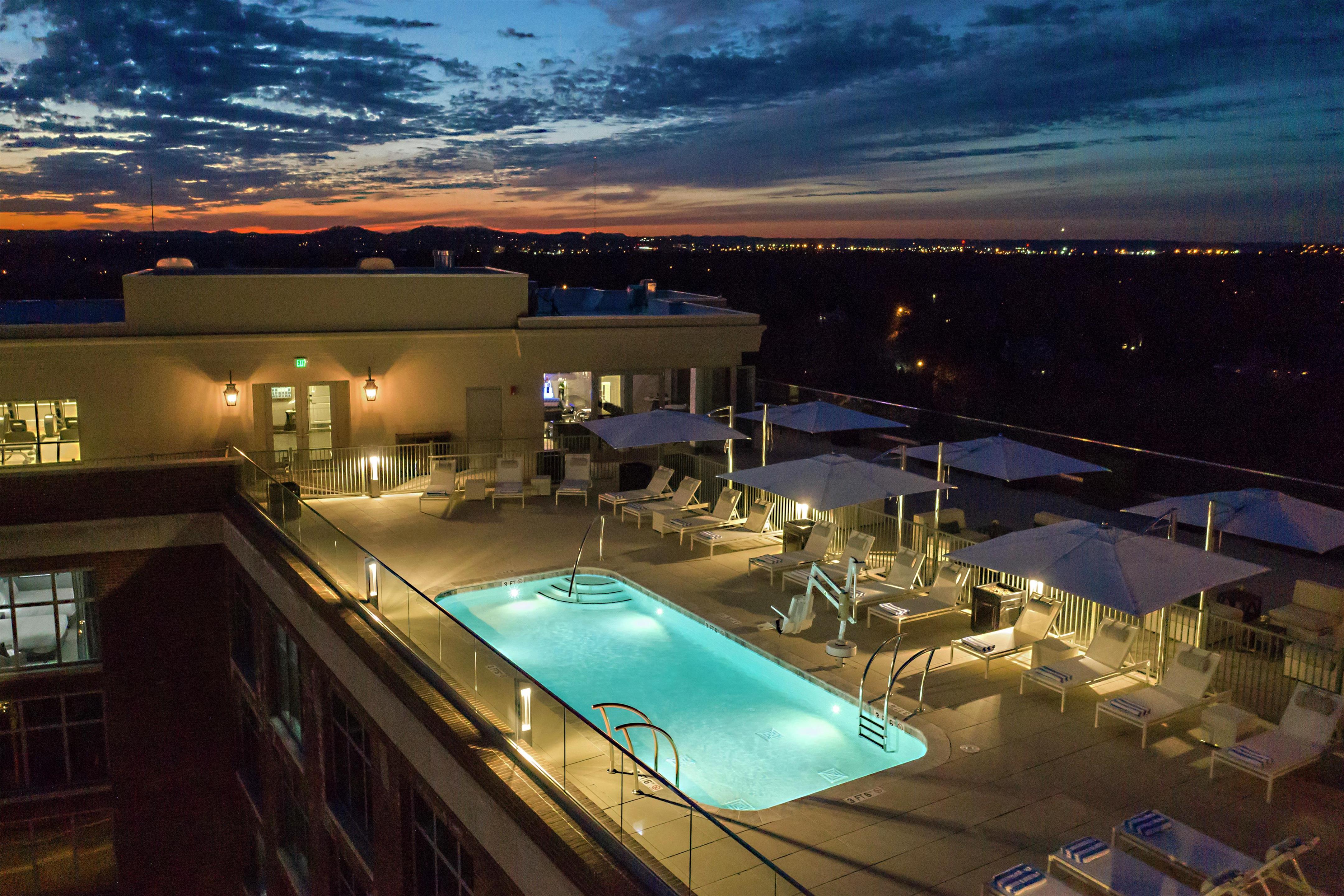 Pool | Hilton Nashville Green Hills