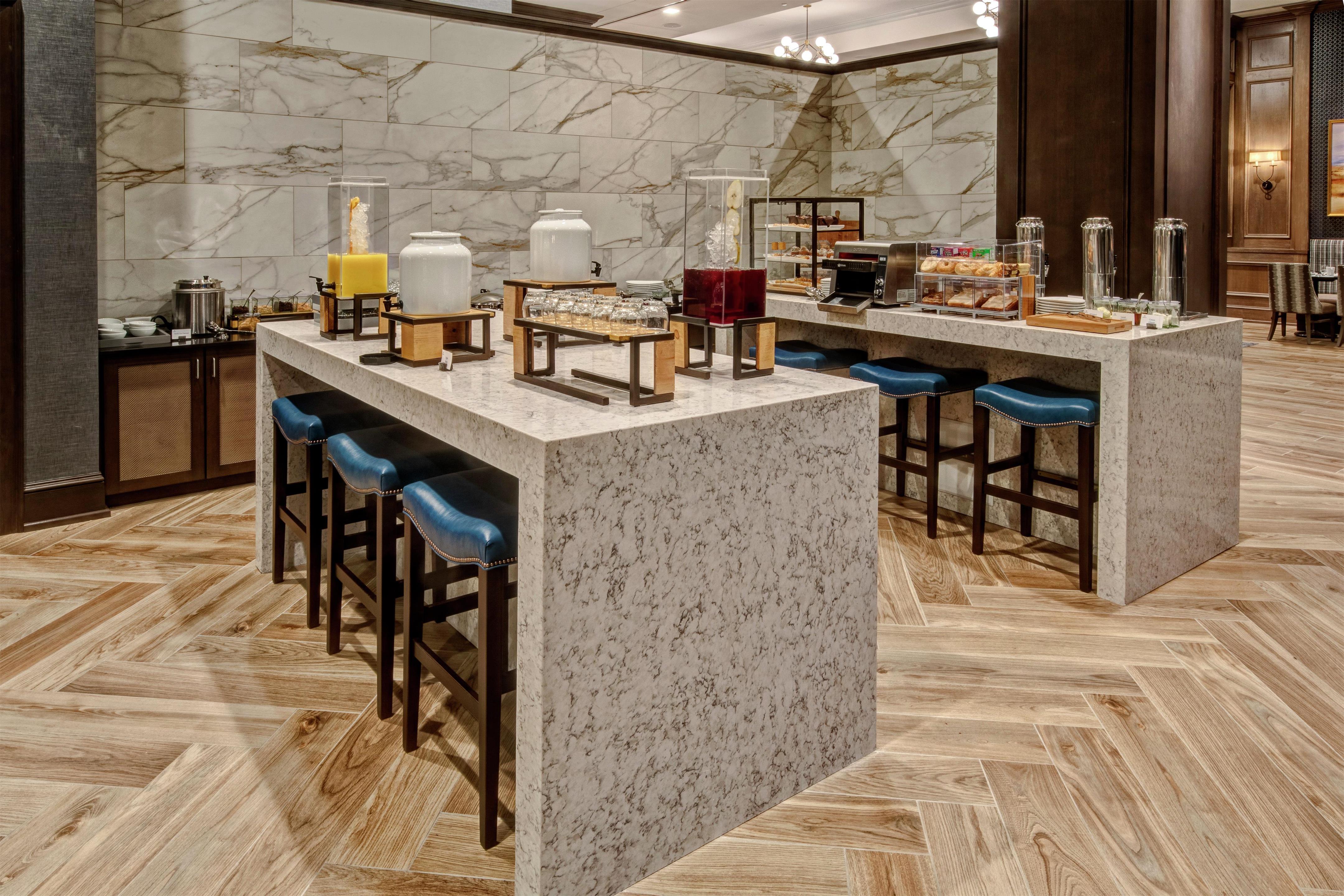 Breakfast Area | Hilton Nashville Green Hills