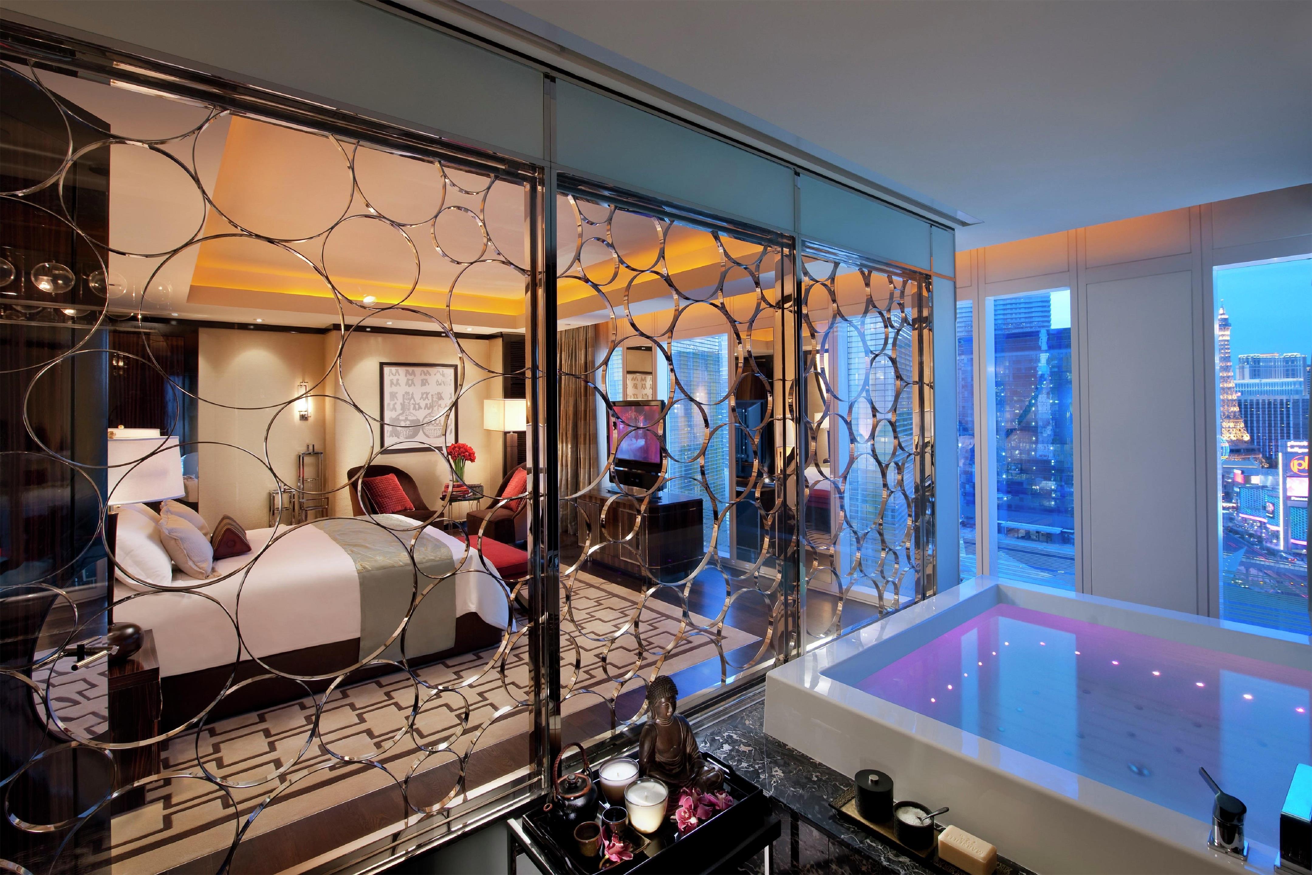 Guest room bath