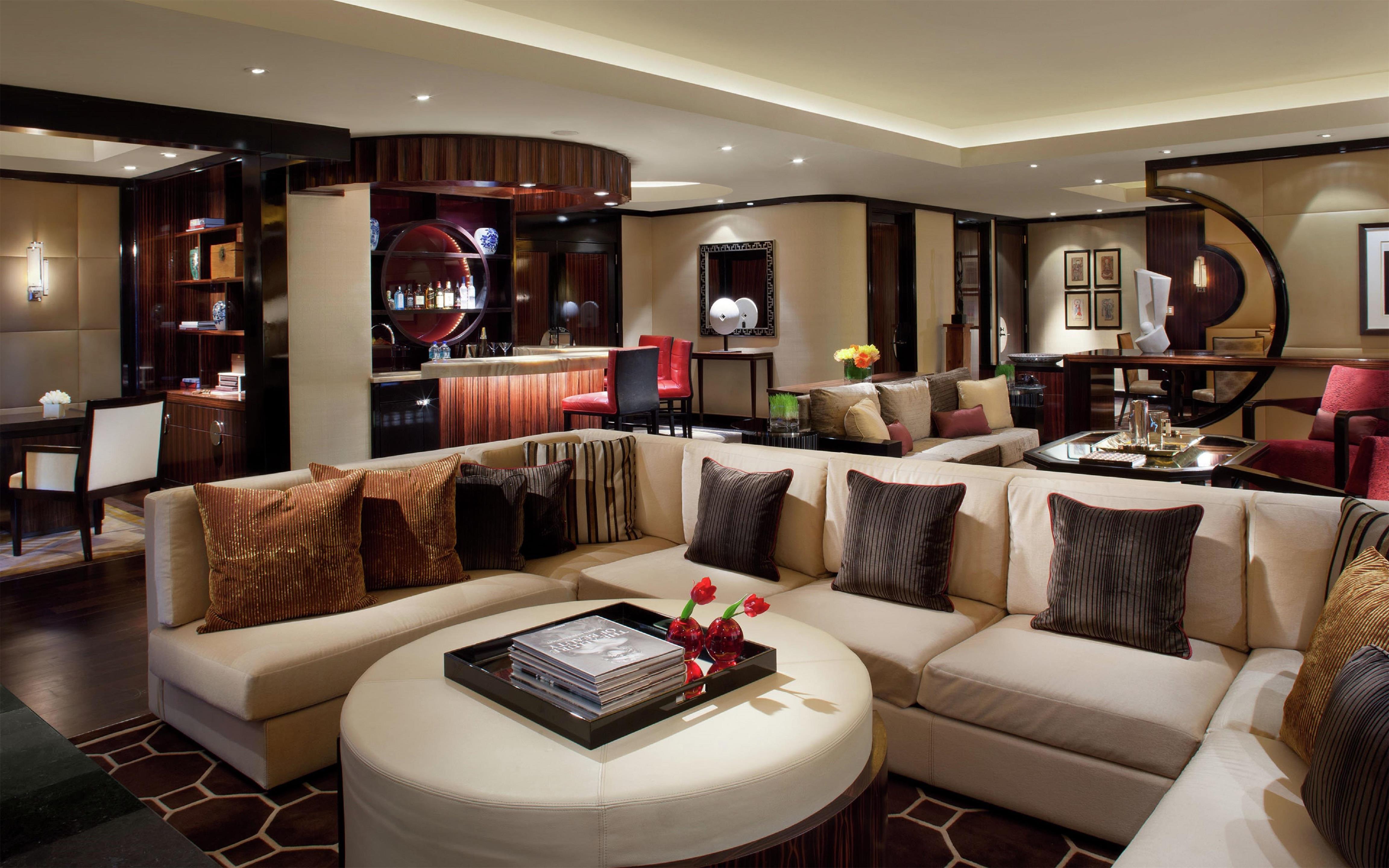Grand Presidential 2 Bedroom Suite - 1 King/1 King