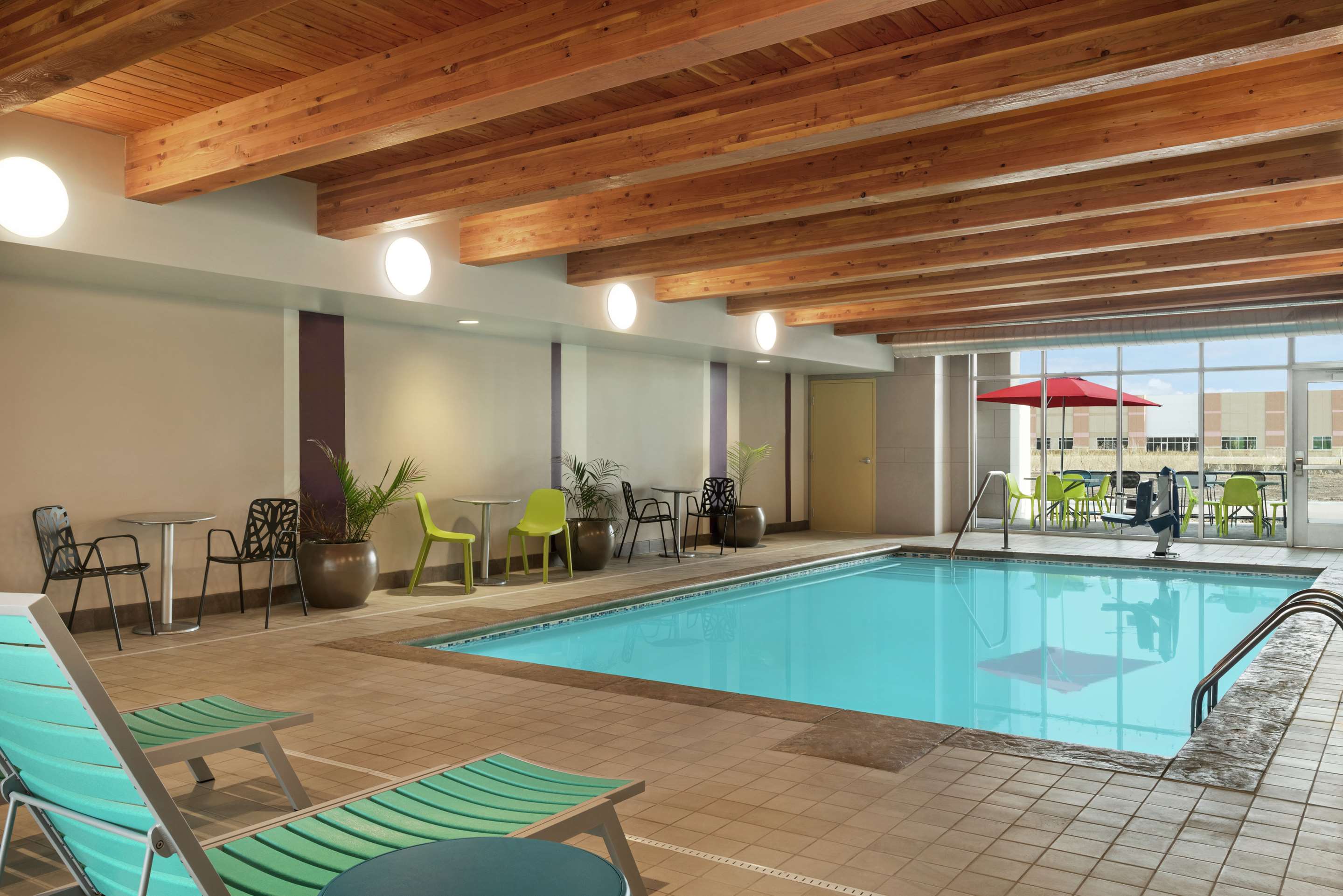 Pool | Home2 Suites by Hilton Brooklyn Park Minneapolis
