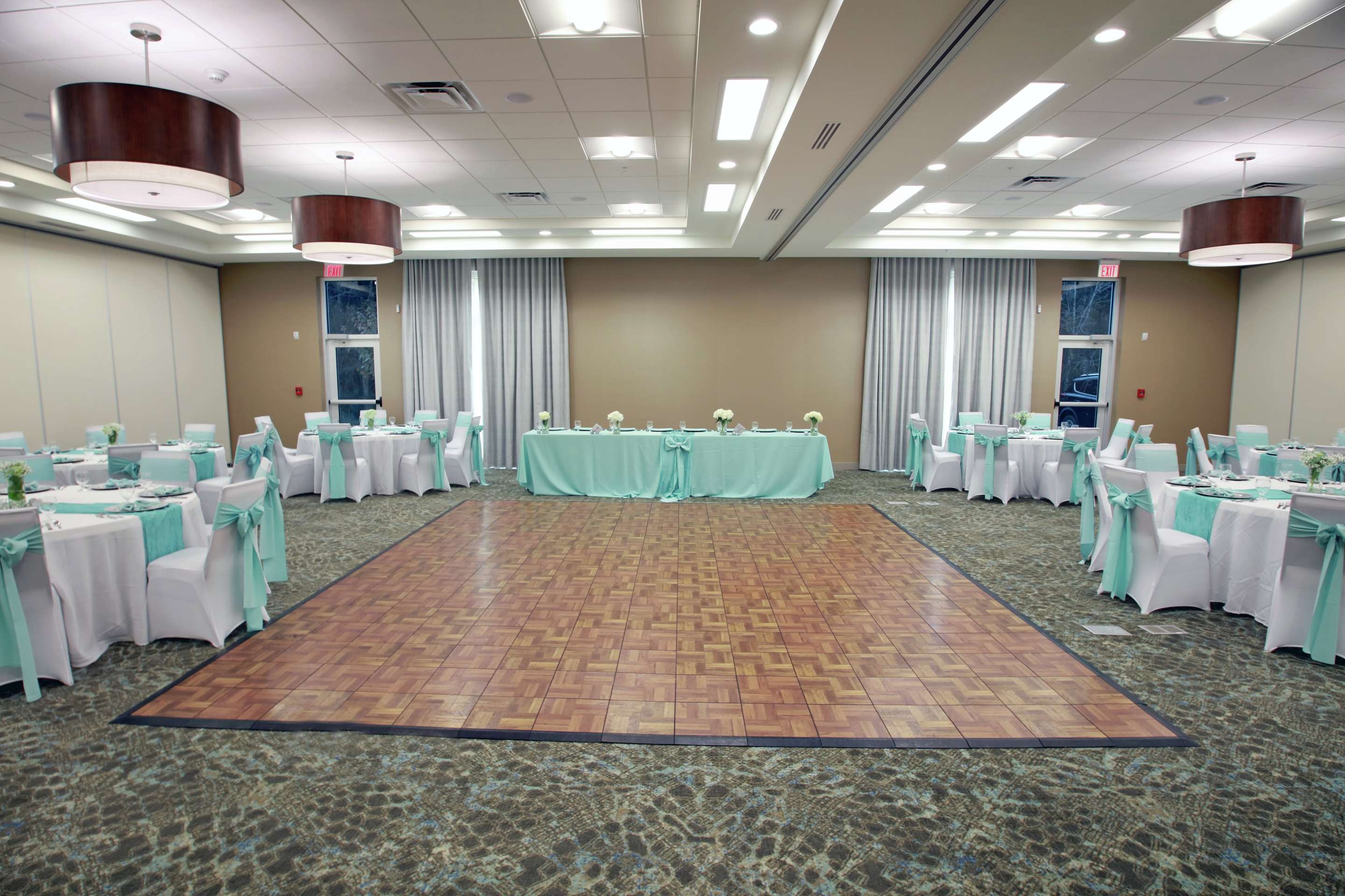 Meeting Room | Hilton Garden Inn Tampa - Wesley Chapel