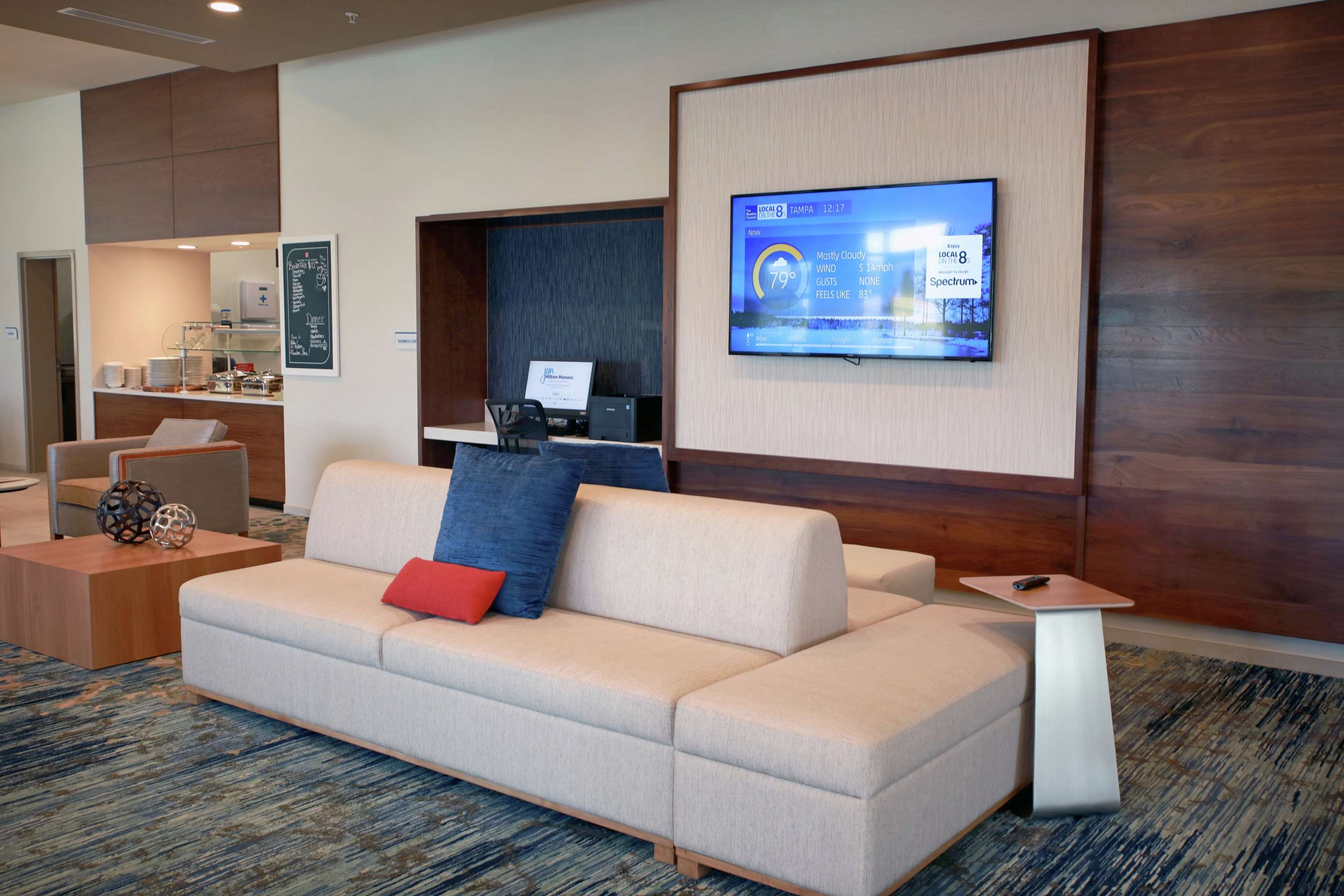 Lobby | Hilton Garden Inn Tampa - Wesley Chapel
