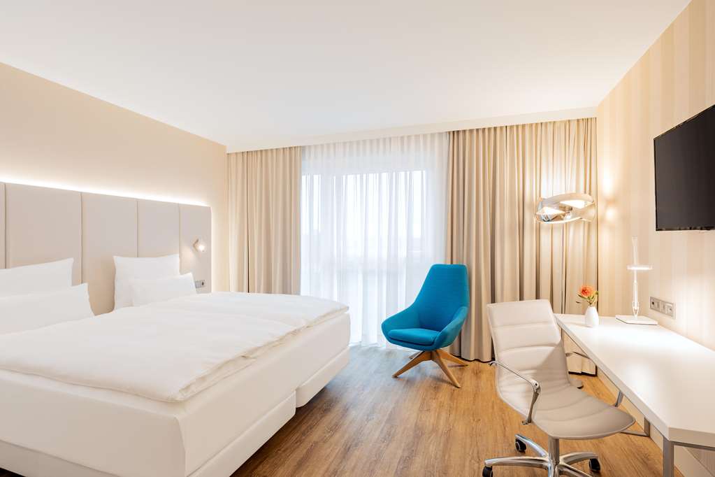 NH MANNHEIM-guestroom-Guest Room,On-Site.jpg