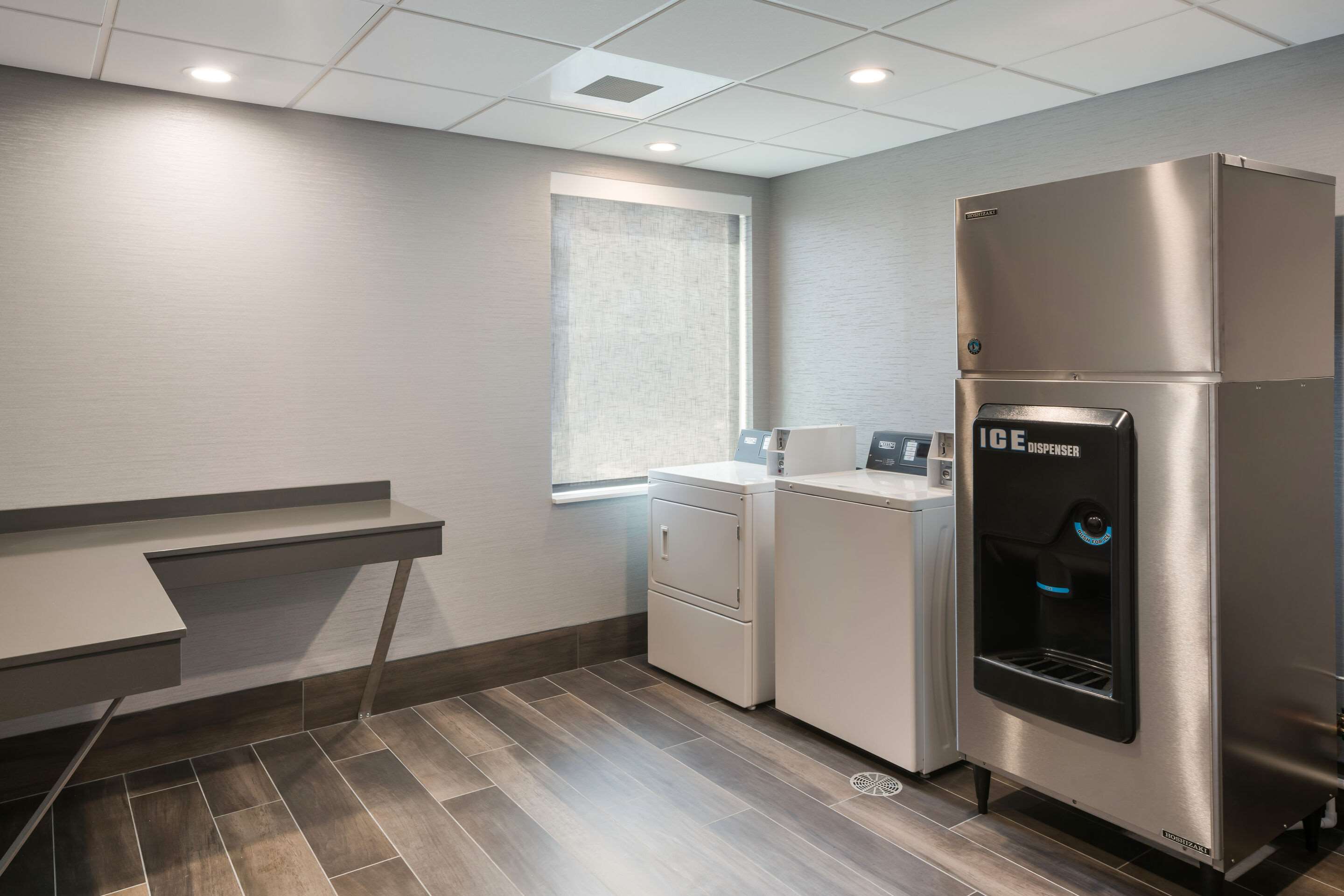 Guest laundry facilities | Comfort Suites Kennewick at Southridge