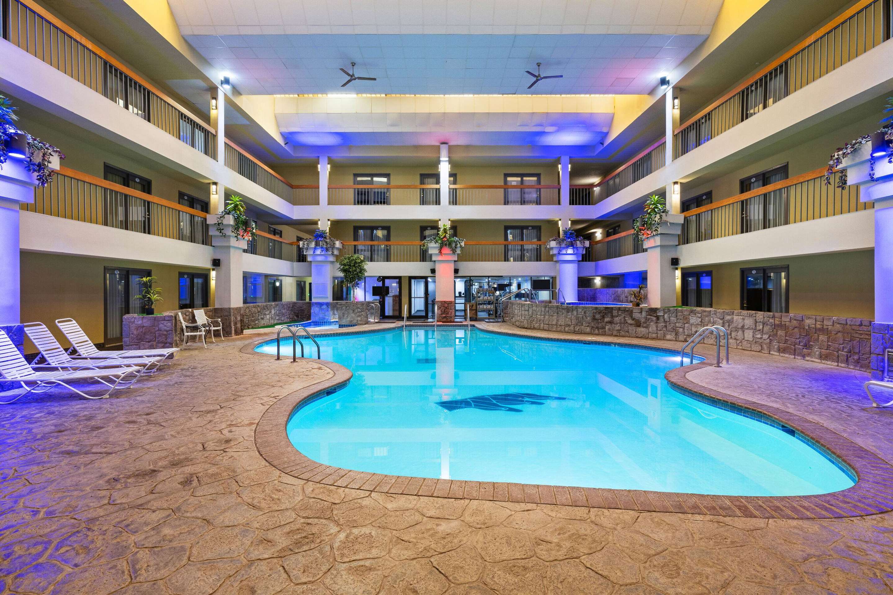 Pool | Baymont by Wyndham Shakopee