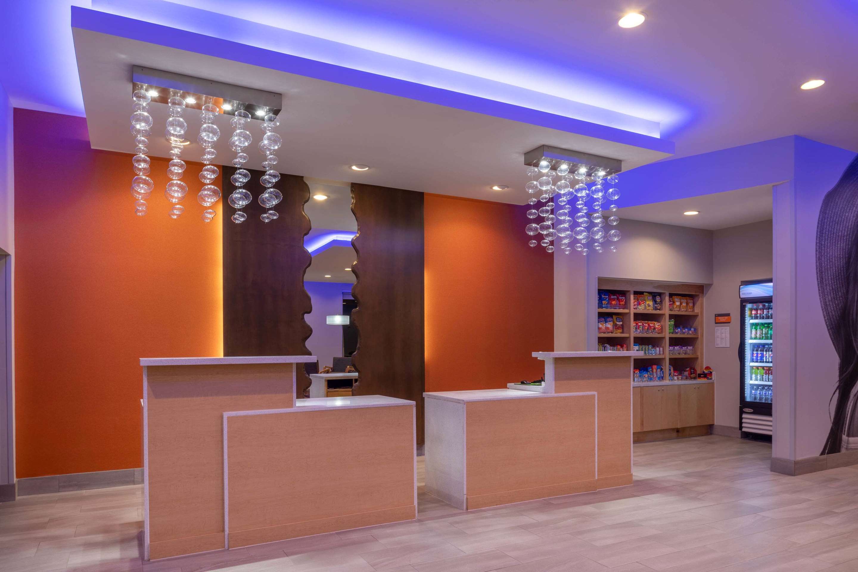 Reception | La Quinta Inn & Suites by Wyndham Greensboro Arpt High Point
