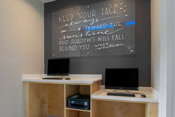 Conference Area - La Quinta Inn & Suites Airport Greensboro - I-40, Exit 210