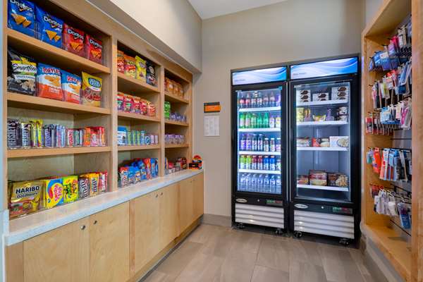  - La Quinta Inn & Suites Airport Greensboro - I-40, Exit 210