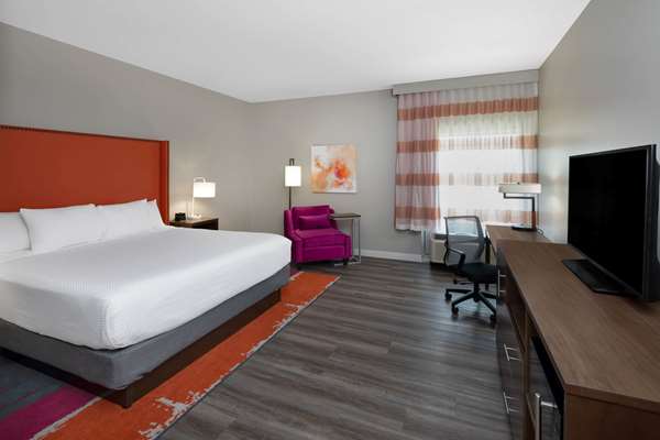  - La Quinta Inn & Suites Airport Greensboro - I-40, Exit 210
