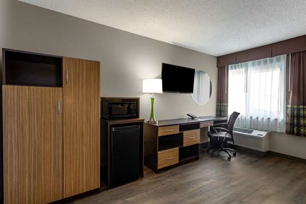  - Super 8 Hotel South Holland - I-80 & I-294, Exit 2