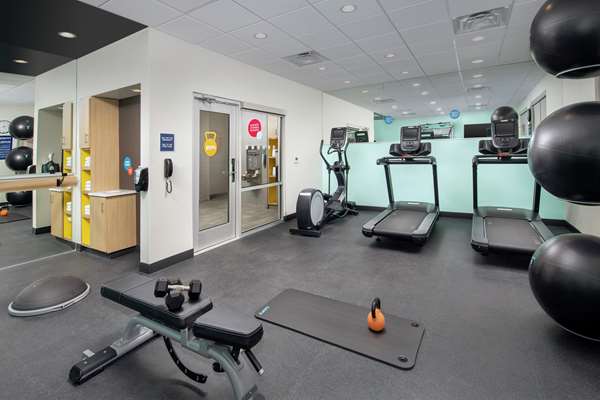 Fitness/ Exercise Room - Tru by Hilton Hotel Northeast El Paso
