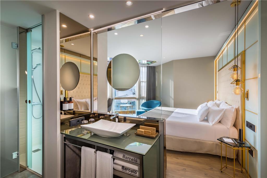 BARCELO OURENSE-guestroom-Guest Room,Bathroom,On-Site.jpg