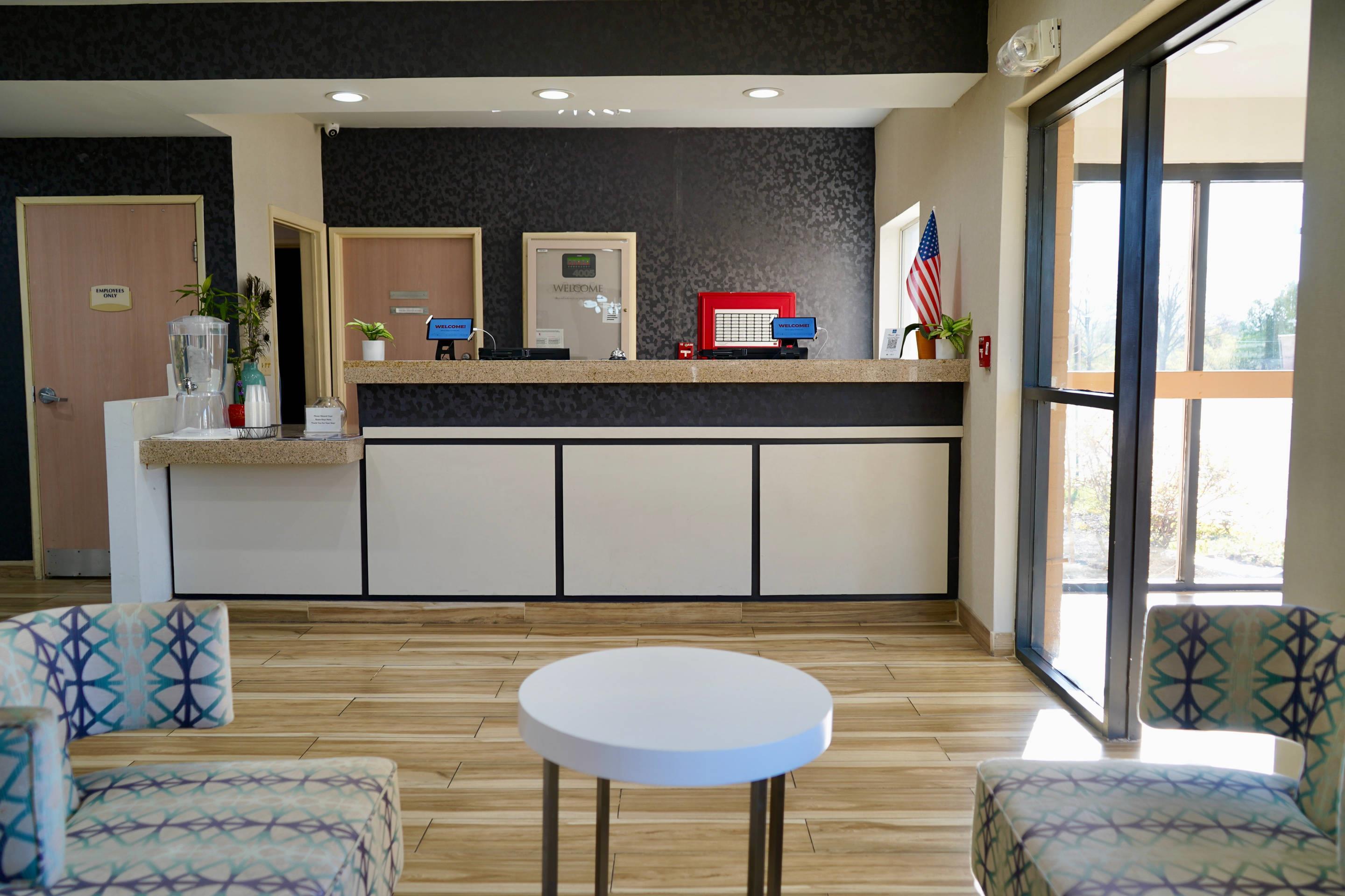 Front desk | Clarion Inn near Wright Patterson - Dayton