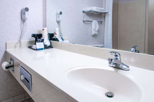  - Quality Inn Moore - I-35, Exit 118