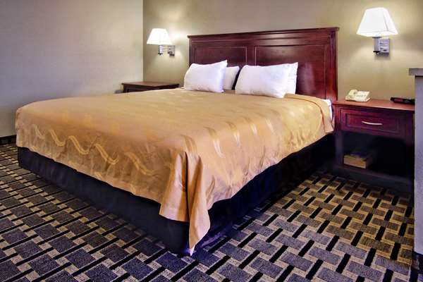  - Quality Inn Moore - I-35, Exit 118