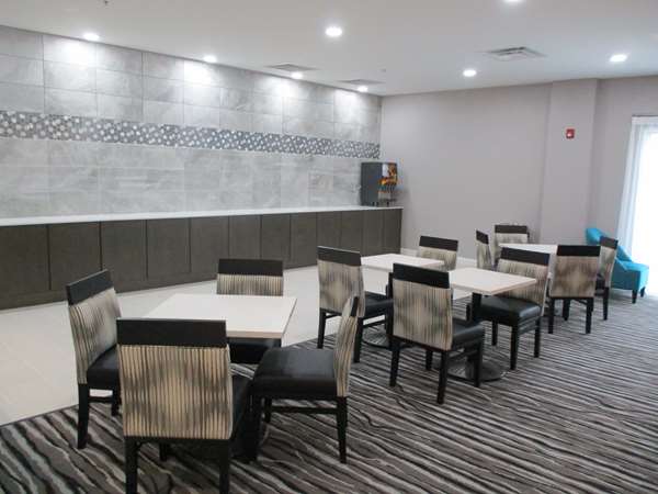 Amenities - Best Western Plus Executive Residency Marion - I-55, Exit 10