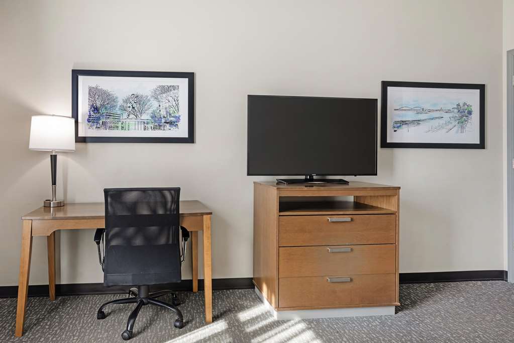 Best Western Plus Executive Residency Marion-guestroom-Guest Room,Guest Room Amenity,On-Site.jpg