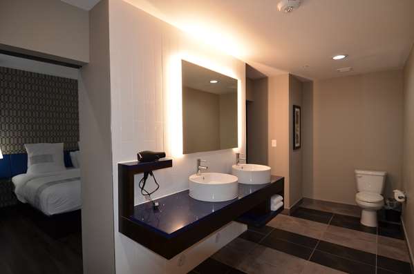  - GLo Best Western Downtown Enid Hotel