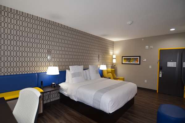  - GLo Best Western Downtown Enid Hotel