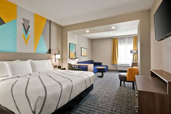  - La Quinta Inn & Suites Richmond - I-69, Exit 104