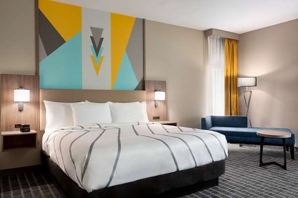  - La Quinta Inn & Suites Richmond - I-69, Exit 104