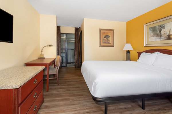  - Travelodge East Albuquerque - I-40, Exit 166