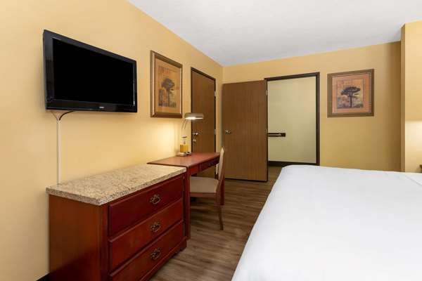  - Travelodge East Albuquerque - I-40, Exit 166