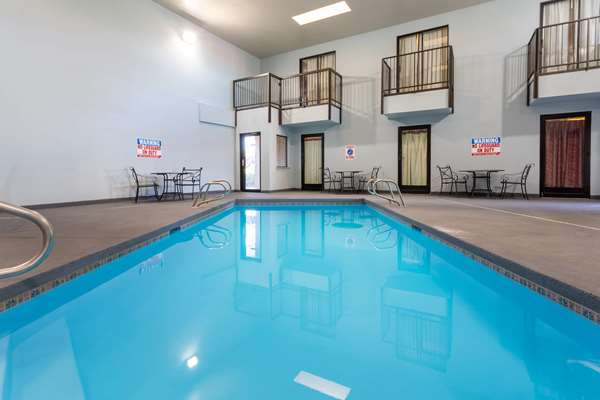 Pool - Travelodge East Albuquerque - I-40, Exit 166