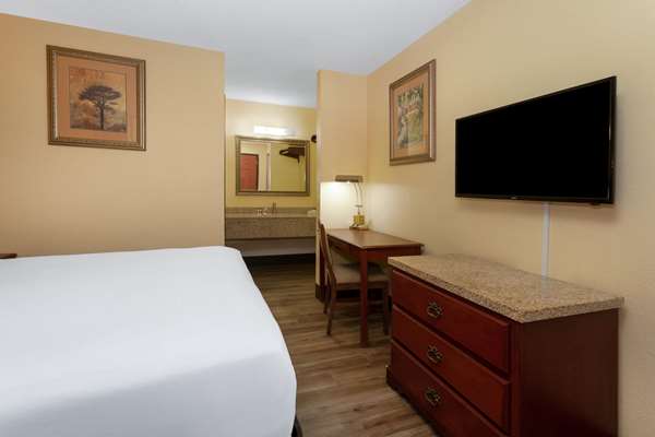  - Travelodge East Albuquerque - I-40, Exit 166