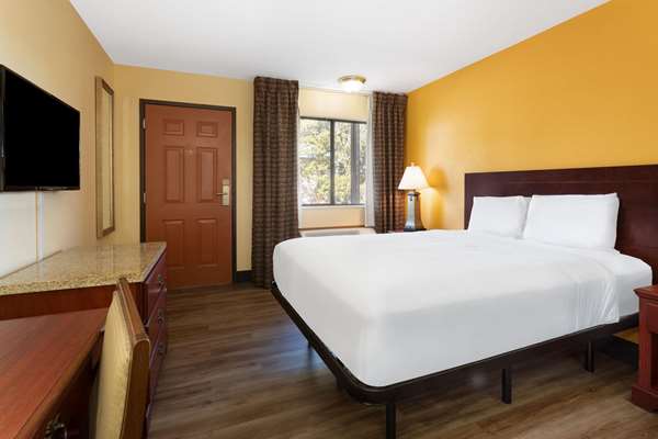  - Travelodge East Albuquerque - I-40, Exit 166