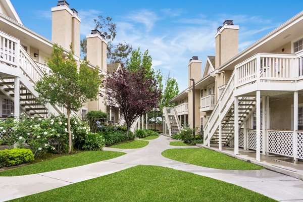 Exterior view - Chase Suite Hotel Brea