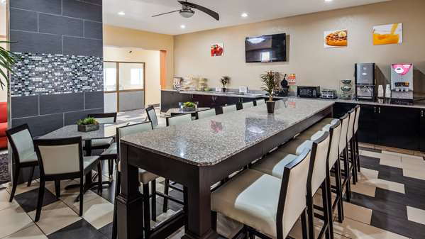 Restaurant - SureStay Plus Hotel by Best Western Blue Springs - I-70, Exit 20