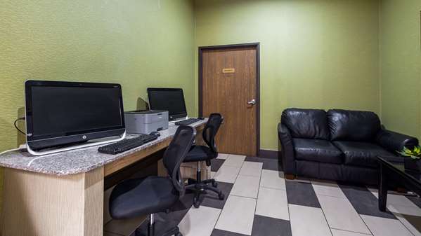 Conference Area - SureStay Plus Hotel by Best Western Blue Springs - I-70, Exit 20