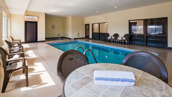 Pool - SureStay Plus Hotel by Best Western Blue Springs - I-70, Exit 20