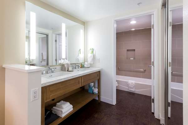 Suite - Grand Pacific Palisades Hotel & Resort Carlsbad - I-5, Exit 47