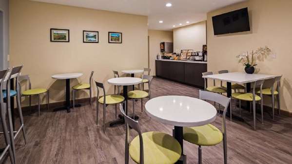 Amenities - SureStay Hotel by Best Western Fairfield Napa Valley