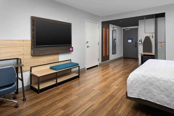  - Tru by Hilton Hotel Downtown Convention Center Nashville