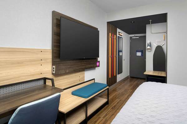  - Tru by Hilton Hotel Downtown Convention Center Nashville